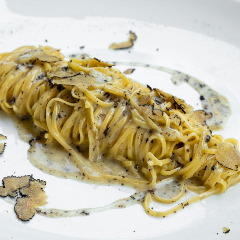 Truffles, Tuscany, Pasta and the restaurants of Agaporia, a delightful combination