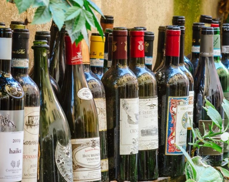 Allow our sommelier to introduce you to the region's grapes and wines