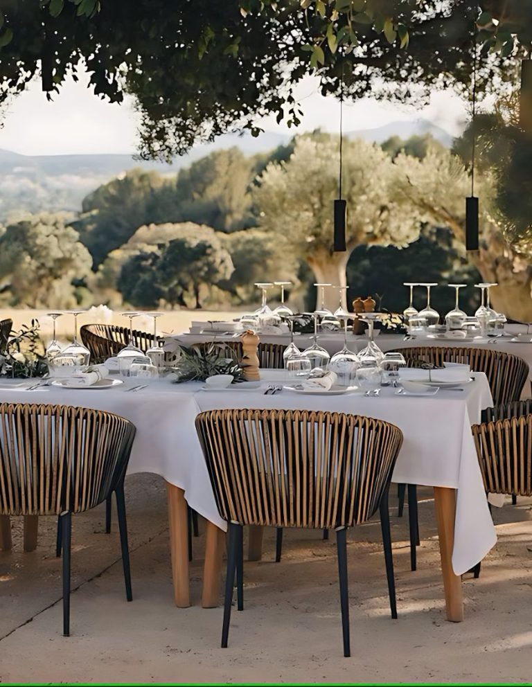 Stunning restaurant terrrace overlooking the rolling hills of Tuscany